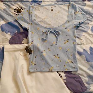PacSun Me to We BLUE FLORAL SCOOP NECK TOP